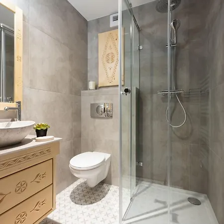 Swistak & I Wake Up With Mountain View كوشتيليسكا